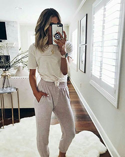 Colour outfit ideas 2020 lazy day outfits, casual wear, t shirt: T-Shirt Outfit,  White Outfit,  Quarantine Outfits 2020  