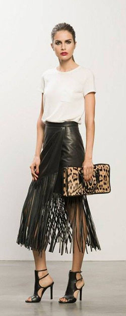 Look tumblr com saia com franja: Fashion accessory,  Beige Outfit,  Fringe Skirts  