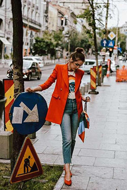Outfit ideas orange blazer outfit high heeled shoe, street fashion: T-Shirt Outfit,  Street Style,  High Heeled Shoe,  Orange Outfits  