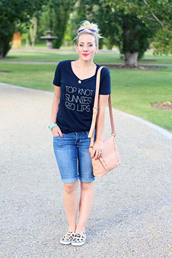Ways to spice up a shirt: Bermuda shorts,  T-Shirt Outfit,  Street Style,  Blue And Pink Outfit  