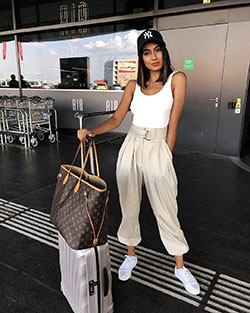 White outfit ideas with sportswear, trousers: Fashion photography,  fashion model,  T-Shirt Outfit,  White Outfit,  Street Style,  Airport Outfit Ideas  