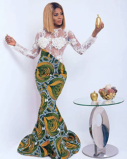 Trendy Printed Garments Inspiration For Afro Women: African fashion,  Ankara Dresses,  Ankara Outfits,  African Attire,  Colorful Dresses,  African Dresses,  Printed Dress  