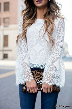 Cute lace top - goes well with the leopard print bag ★ | Pinned by Zefinka.com | Summer Outfit Ideas 2020: Top,  Outfit Ideas,  summer outfits,  Cute Girls Outfit,  bag,  Leopard  