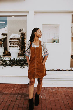 Week Of Outfits Series: A Week Of 1970s-Inspired Outfits With Leah Thomas, The Blogger Behind Green Girl Leah | Summer Outfit Ideas 2020: Outfit Ideas,  summer outfits,  fashion blogger,  Girls  
