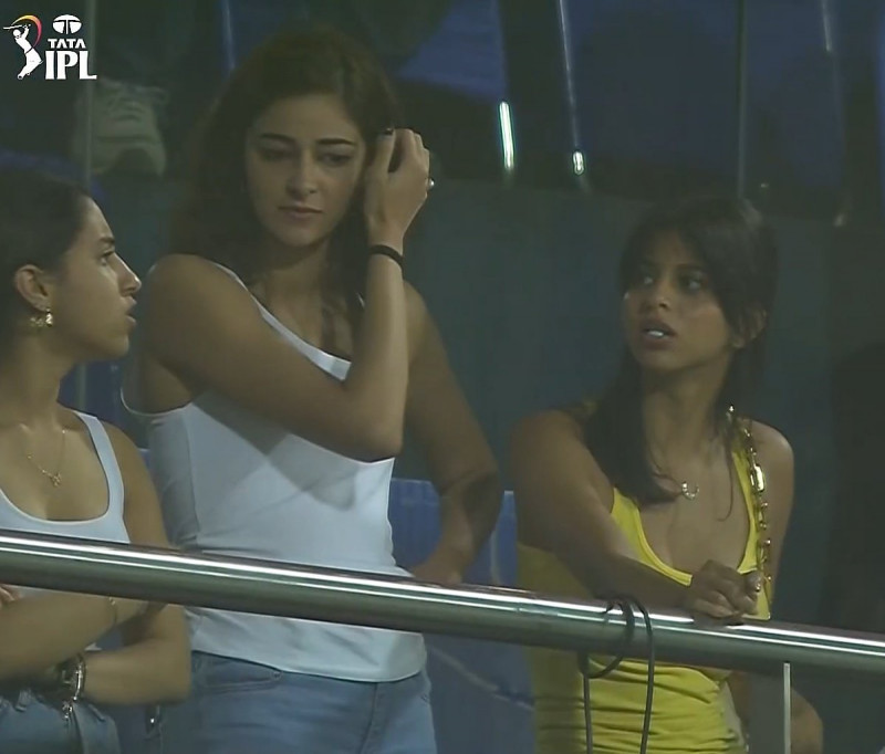 Ananya Pandey Spotted At Wankhede Cheering For KKR With Suhana Khan During IPL Match 2022: Cute Girl,  Viral IPL Girls,  Suhana Khan,  Ananya Panday  