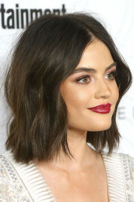 Double Chin Round Face Medium Length Hairstyles: Short Haircuts,  Hairstyle Ideas,  double chin  