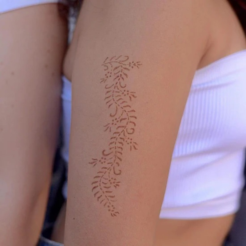 IVY HENNA TATTOO STENCIL: 