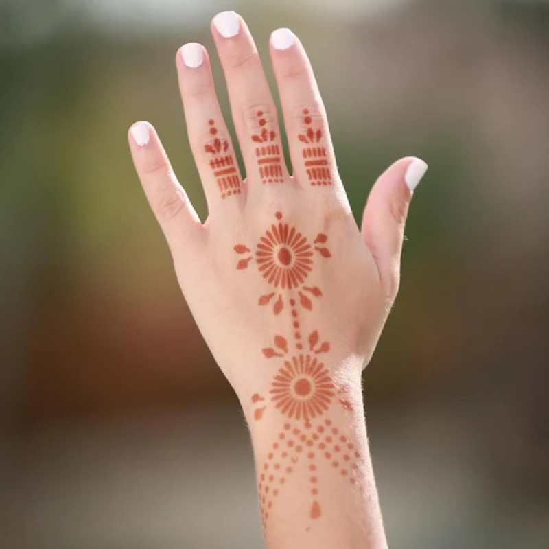 Pearl Henna Tattoo Stencil: 