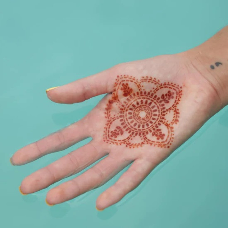 Blooms Henna Tattoo Stencil: 