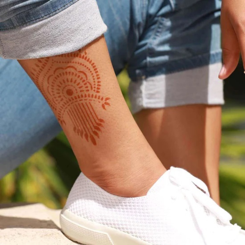 Fierce Henna Tattoo Stencil: 