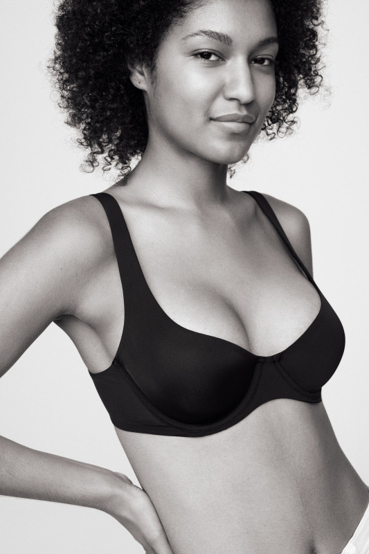 Get Yourself a Stunning Bra Black as Black from the Experts at CUUP: 