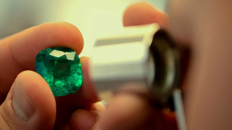 How Recognize Good Quality Emerald Stone: 