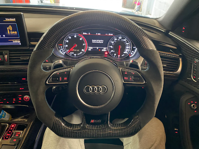 Carbon Fiber Accessories: Take Your Driving to the Next Level with Custom Steering Wheels: 