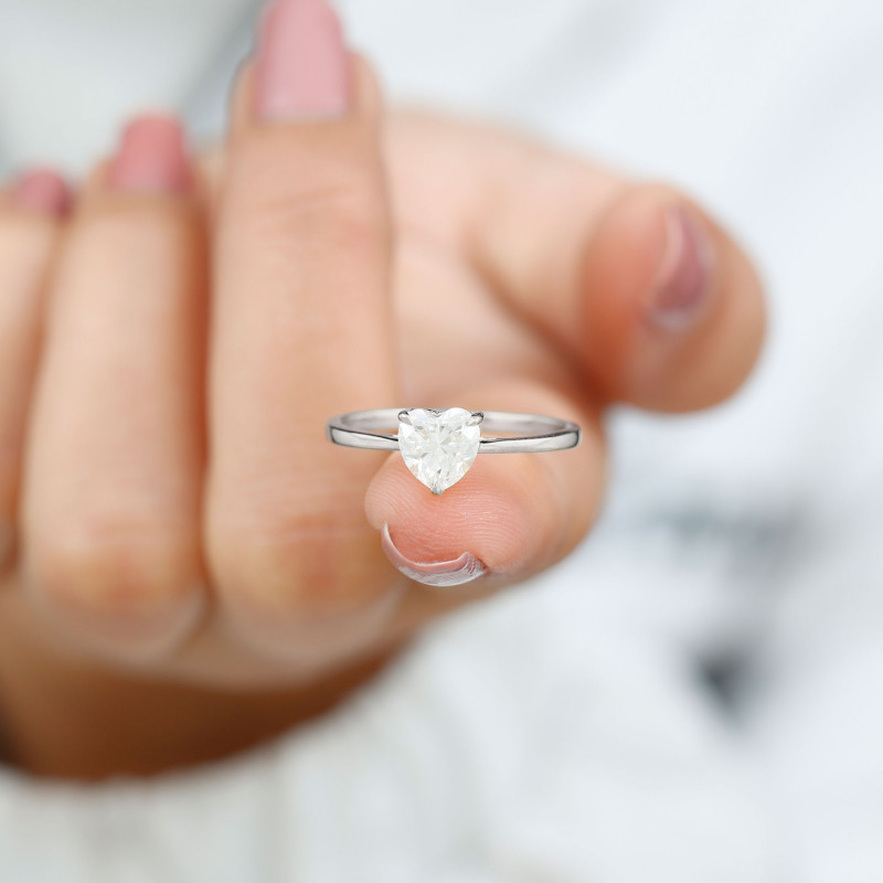 1.5 CT Heart Shape Moissanite Solitaire Ring: 