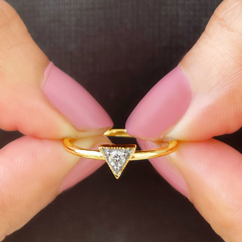 Natural Diamond Dainty Triangle Promise Ring: 