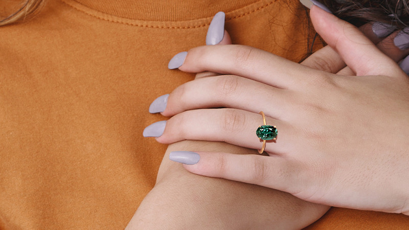 Look Stylish with Alexandrite Birthstone Ring: 