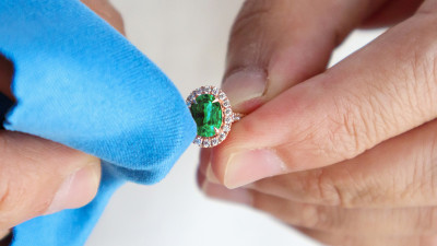 How to Clean Your Emerald Wedding Band: 
