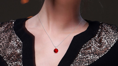 How to Style a Natural Ruby Necklace for Any Look: 