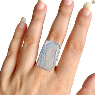 Scheelite Jewelry Experience The Range Of Vibrant Colors: 
