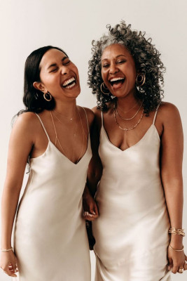Celebrate Motherhood: Embrace Your Curls with Curly Hair Bundles: 