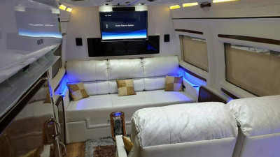 9 - Seater Maharaja Tempo Traveller in Delhi: 