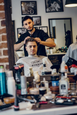 Empowering Careers through Professional Hair Replacement Education: 
