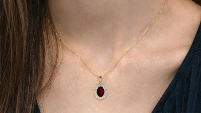 The Healing Properties of Ruby Necklaces: Fact or Fiction?: 