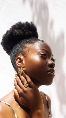 Style Beautifully with 16 Inch Curly Hair: 