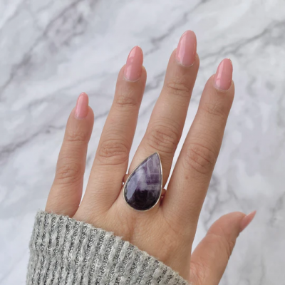 Trend Alert: How to Wear Amethyst Ribbon Agate Adornments This Season: 