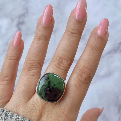 The Healing and Symbolic Properties of Ruby Zoisite Jewelry: 