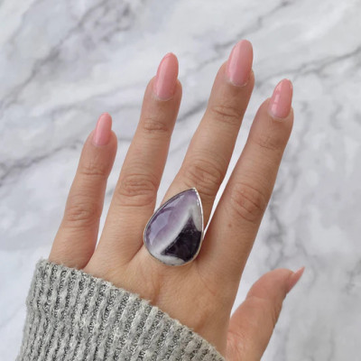 How to Store Your Statement Amethyst Lace Agate Ring to Maintain its Beauty: 
