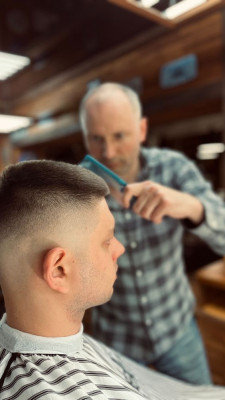 Men's Hair Replacement Systems: Real Hair, Real Confidence: 