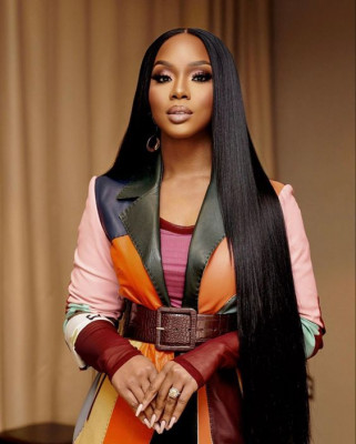Effortless Beauty with Custom Glueless Wigs: 