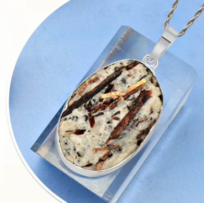 Unveiling the Meaning, Jewelry, and Healing Properties of Black Obsidian: 