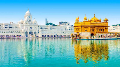 What is the famous of Amritsar?: 