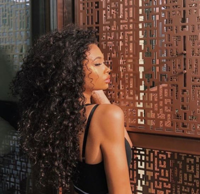 Transform Your Look with Luxurious Curly Hair Bundles: 