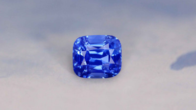 What Makes Cornflower Blue Sapphires Truly Exceptional?: 