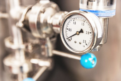 Boost Efficiency with Advanced Pressure Gauges and Switches: 