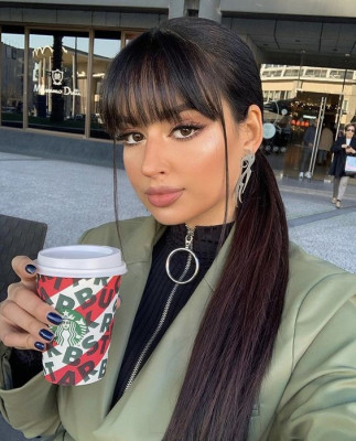 Frontal Ponytail – Sleek and Versatile Styling: 