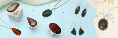 Bloodstone Jewelry: A Bold Blend of Tradition and Elegance: 