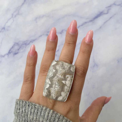 How to Wear Gemstone Jewelry - Everyday Styling: 