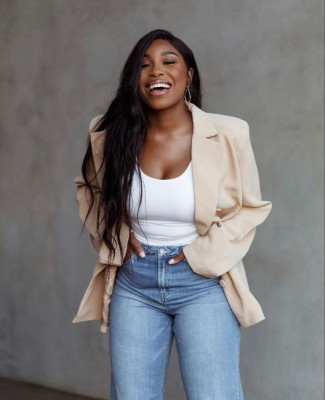 Straight Hair with Closure – Sleek, Smooth & Timeless: 