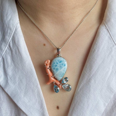 Elegant Larimar Jewelry for a Serene and Oceanic Charm: 