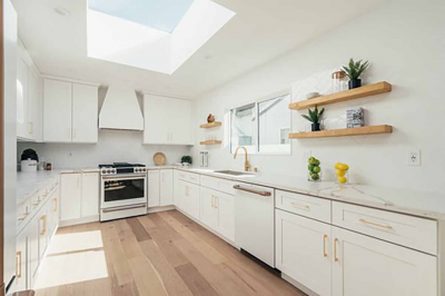 Tips on How to Style a Kitchen With Cream Kitchen Cabinets: 