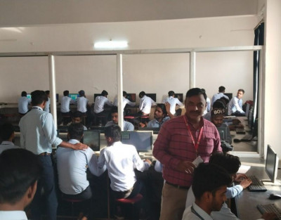 Explore Opportunities at One of the Best Management Colleges in Lucknow: 