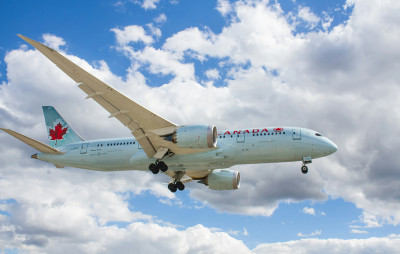 Air Canada Customer Support hotline: 