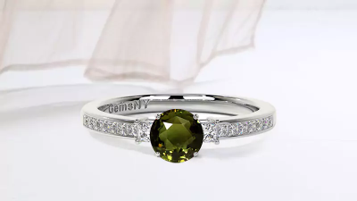 Choosing the Perfect Alexandrite Engagement Ring Online: 