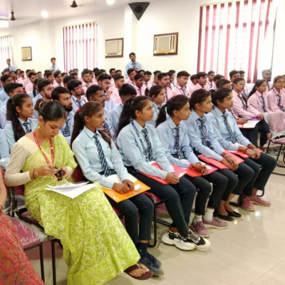 Shaping Future Leaders at Top Management Institutes: 