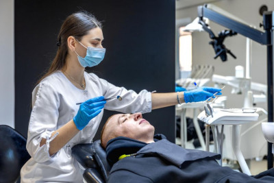 Best Type of Dental Drown for Front Teeth: 