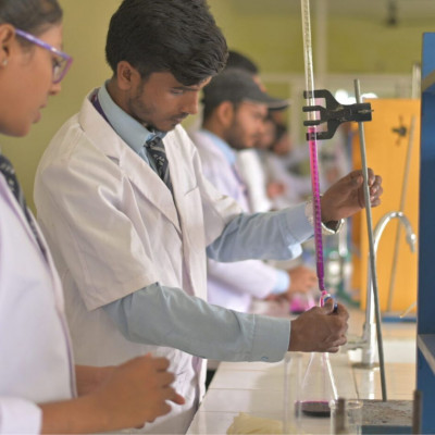 D Pharmacy Colleges in Lucknow for Healthcare-Focused Education: 